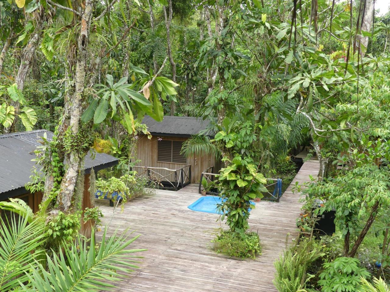 Hotel Kangaroo Y Restaurante Rio Dulce Town Exterior foto